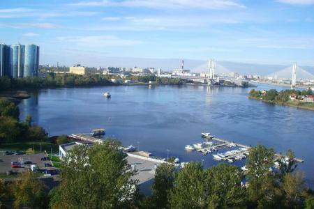 Квартира с видом на Неву и Вантовый мост