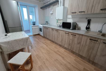 Уютная, чистая, комфортная квартира находящаяся в зелёном районе города Уфы ждёт своих гостей.