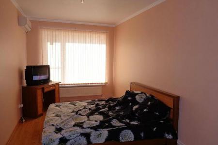 1 комнатная квартира рядом с морем в Центре.