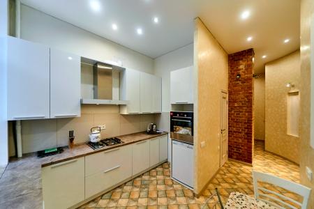 2-к квартира, 44 м², 1/4 эт.