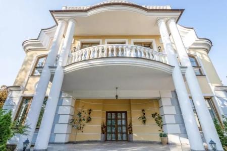 Элитный особняк от собственника в Новахово в аренду посуточно. Без комиссии! звоните.