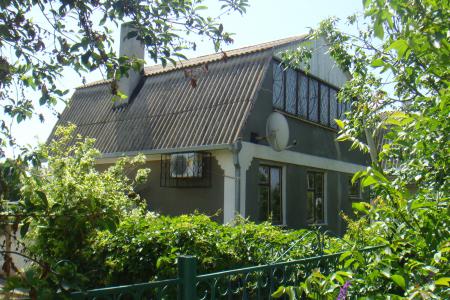 Сдам  коттедж на берегу моря в пригороде г. Евпатория.