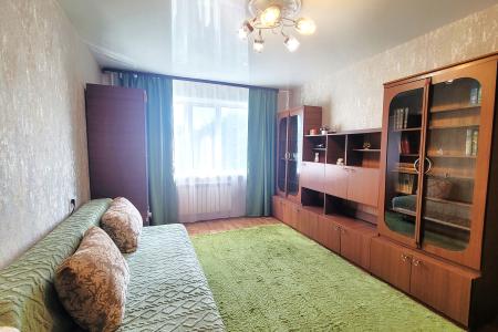2к кв для 4 гостей у Луговой площади