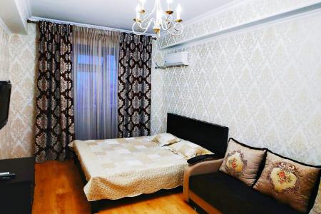 1 комн. кв. на 10/10. В центре города.