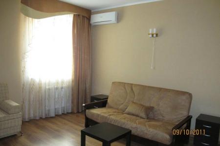 Однокомнатная квартира возле ТЦ Пармы