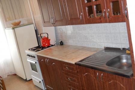 слам 2-к квартируна Жуковского 10