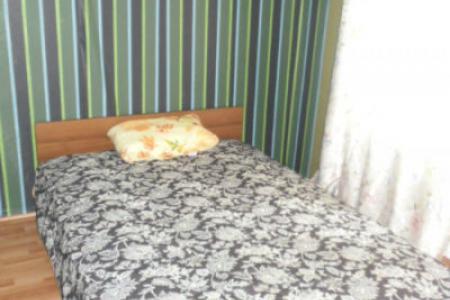 Уютная двушка возле метро!