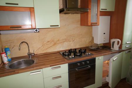 1-комнатная квартира посуточно в Иваново ул.1-я Сибирская,15 рядом с пр.Ленина и жд.вокзалом