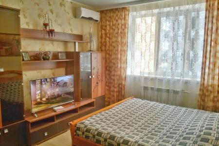 Отличная квартира с кондиционером и большой кроватью!