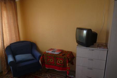 Ухоженная "гостинка" в районе к\т Родина