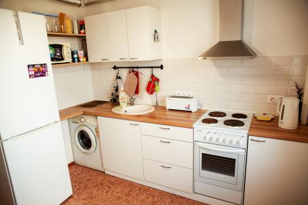 Пpосторная двухкомнатная квартиpа в жк рядом с центром