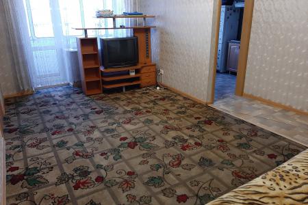 Двухкомнатная квартира рядом с вокзалом.