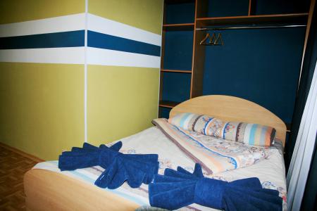 Однокомнатная квартира класса комфорт с большой кухней у ДК Металлургов