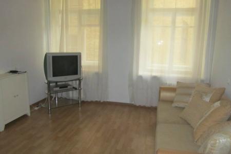 Посуточно 2 к.кв рядом с Гостиным двором