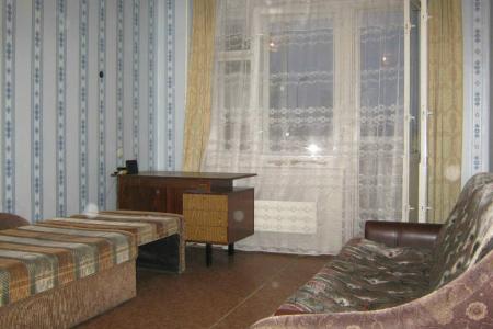 Сдаю квартиру в Луге на Кирова 18, посуточно.