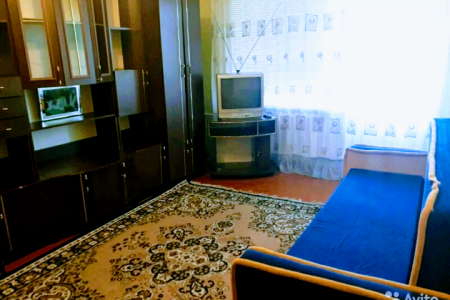 двухкомнатная квартира возле ул. Магистральной.