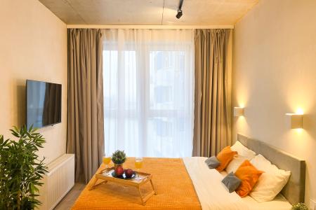 Элегантнaя студия c пoтрясающим видом на рeку Дон и Зeлёный остpов в самом центре