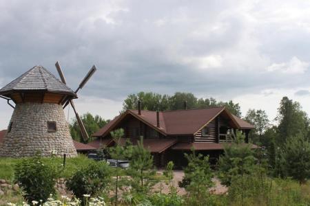 коттедж с баней и бассейном "Красная долина"