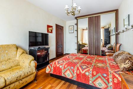 Уютная 1-комнатная квартира до 3 гостей рядом с метро и парком