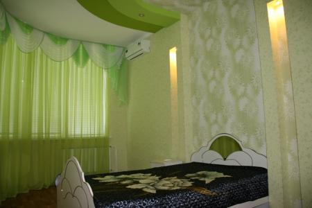 Уютная, светлая 2-х комнатная квартира в самом центре Пензы.