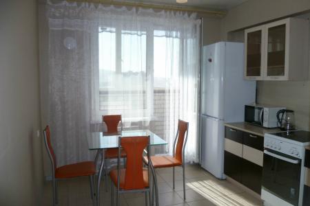 Однокомнатная квартира посуточно с евроремонтом в центре города Читы по ул. Бутина, 78