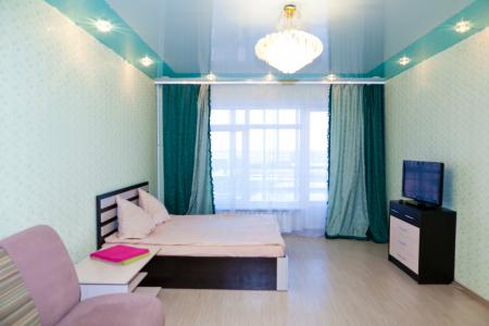 Двухкомнатная квартира возле диагностического центра/баргузина