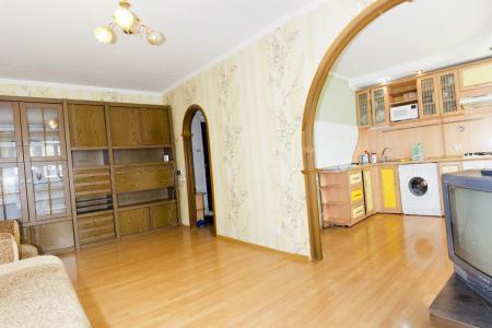 2-комнатная квартира в районе ЖД вокзала