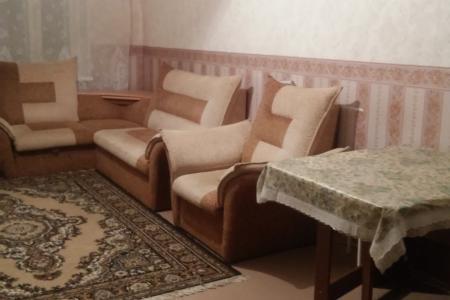 Двухкомнатная квартира возле торгового центра Уют