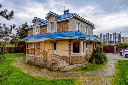 Коттедж с баней, камином и бильярдом рядом с СПб