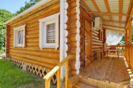 Дом из бревна, на 4 человека, сдается целиком, 400 м от моря, всё рядом