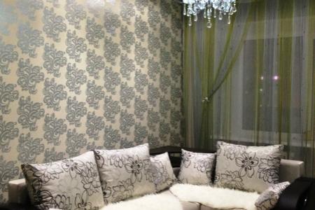 Двухкомнатая квартира в цетре города! Район с развитой инфраструктурой!