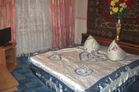 Сдаю не дорого квартиру посуточно или по часовой в центре автозавода