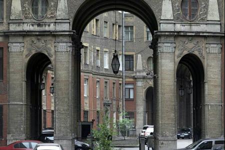 Двухкомнатная квартира в толстовском доме