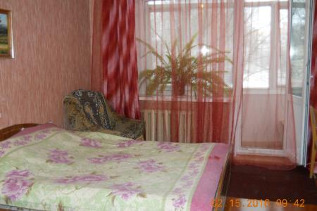 Однокомнатная квартира возле ост.Автовокзал.