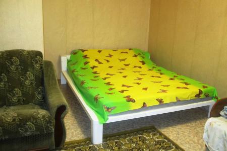 Сдаю посуточно 1 комн. квартиру в центре города Керчи