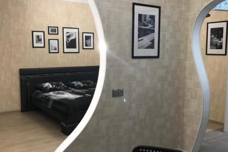 Апартаменты Deluxe 2-х местные с джакузи. ТРЦ Планета