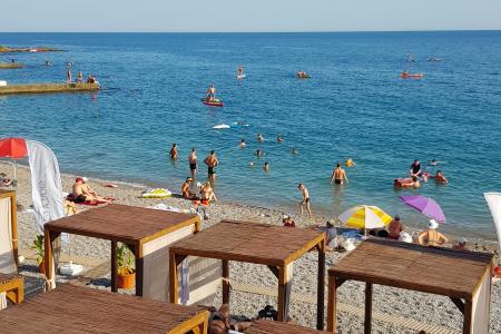 Этаж дома в Кастрополе. Терраса,мангал