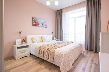 Квартира для семьи с 2 спальнями в Сабуртало близко к парку