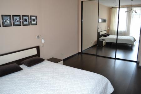 Самый центр. Аллея Героев, Центральная набережная.