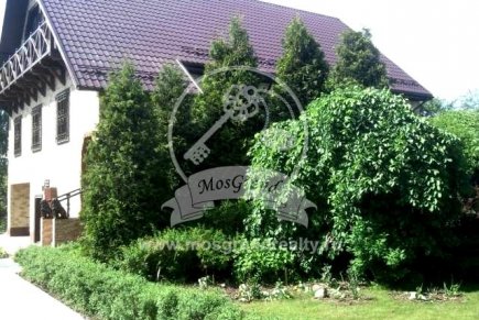 Коттедж по Егорьевскому шоссе на красивом лесном участке.