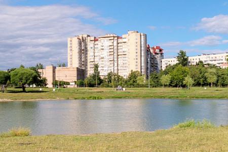 Уютная 2-ух комн.кв.в новом доме рядом с парком