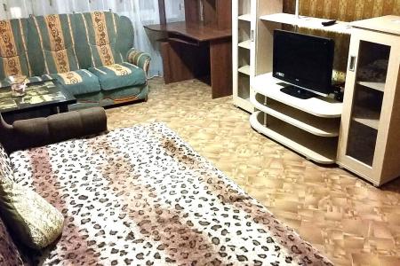 2-комнатная квартира в Центре, у Гринхауса