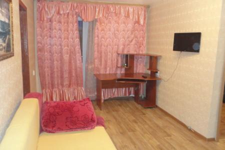 2 к.кв.район ж.д.вокзала.