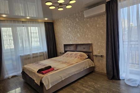 Просторная Трехкомнатная в ЦЕНТРЕ