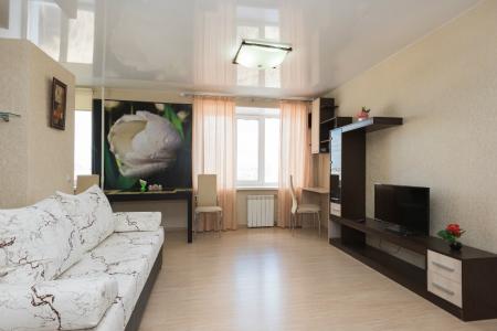 Якова Свердлова,2 двухкомнатная квартира-студия. Рядом ТЮЗ, Храм на крови, ЖД-вокзал