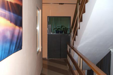 Гостиница с витражными окнами,смотровая площадка и кафе на 4 этаже