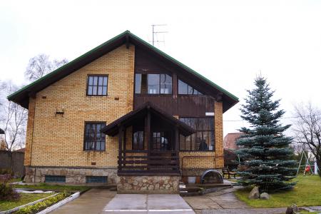 Уникальный коттедж с богатым интерьером в Токсово