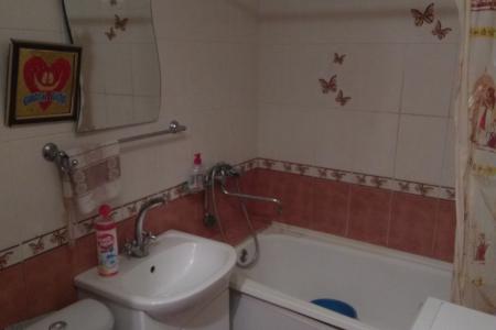 Двухкомнатная квартира возле ЖД-вокзала