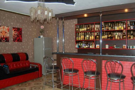 Дом-коттедж в черте города