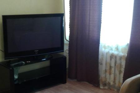 Сдается 1 к.кв. посуточно, пр. ген. Острякова, т.ц. "Океан". 1500 руб.сут.